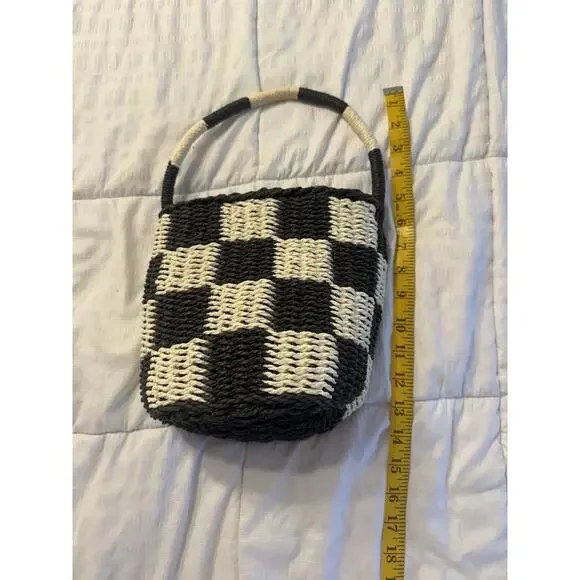 Forever 21 Black and White Checkered Raffia Straw Bucket Bag Beach Summer - Picture 8 of 8